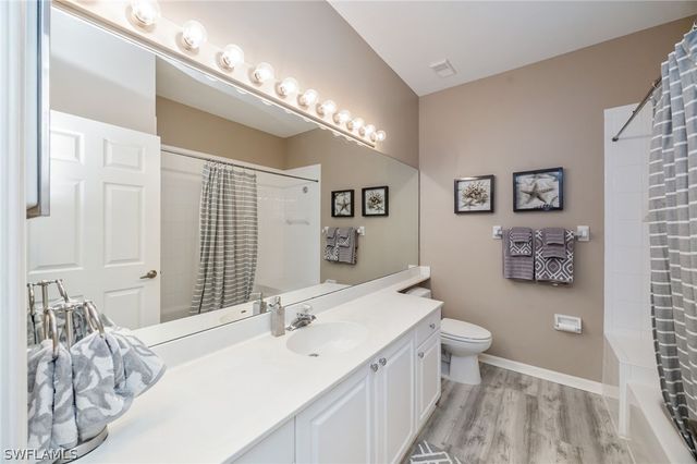 89 Silver Oaks CIR 5-201, Naples, FL 34119