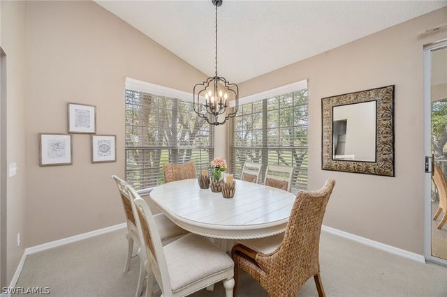 89 Silver Oaks CIR 5-201, Naples, FL 34119