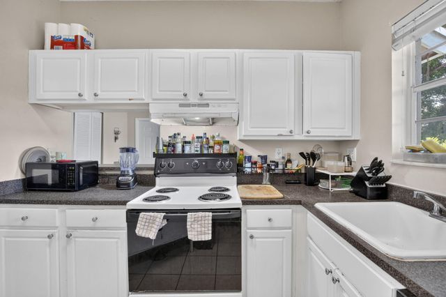 2361 NW 96TH Terrace 18K, Pembroke Pines, FL 33024