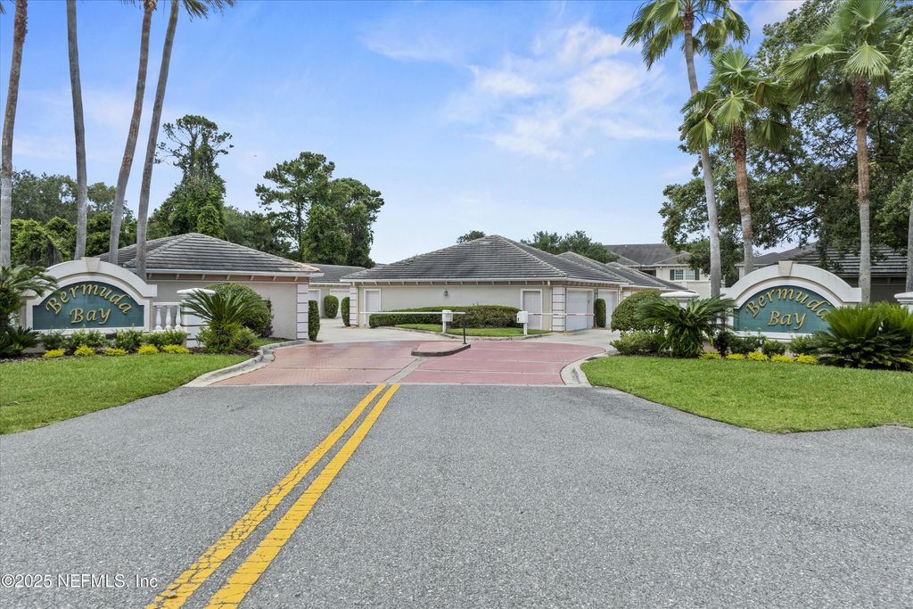 100 BERMUDA BAY Circle, 104, Ponte Vedra Beach, FL 32082