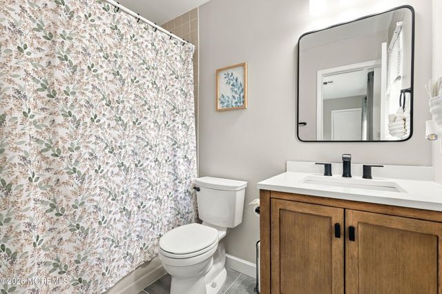 60 County Road 33f, Cliffwood, NJ 07721