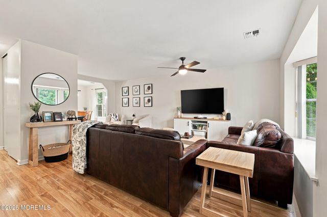 60 County Road 33f, Cliffwood, NJ 07721