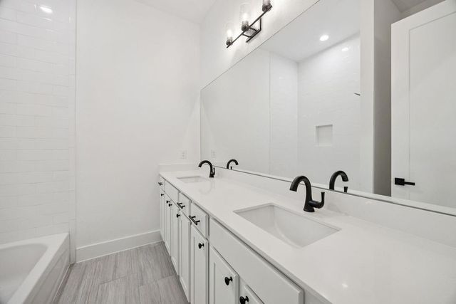 5734 White Magnolia Street, Houston, TX 77091