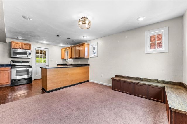 251 Crescent Pines Dr, Penn Hills, PA 15147