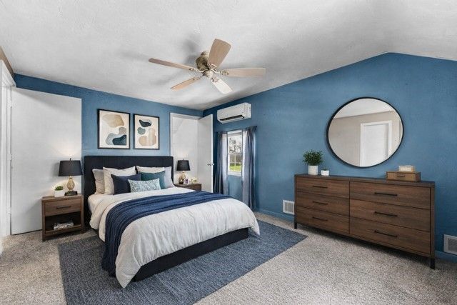 251 Crescent Pines Dr, Penn Hills, PA 15147