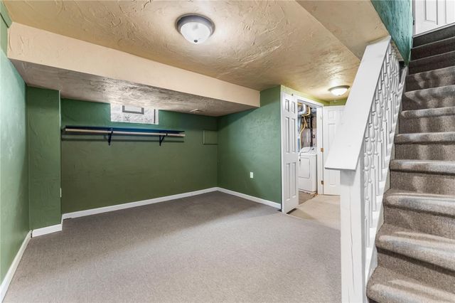 251 Crescent Pines Dr, Penn Hills, PA 15147