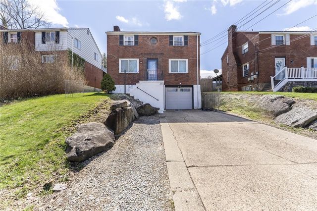 251 Crescent Pines Dr, Penn Hills, PA 15147