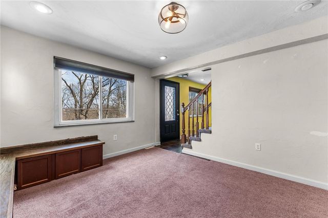 251 Crescent Pines Dr, Penn Hills, PA 15147