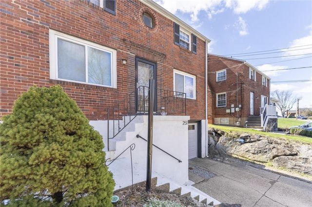 251 Crescent Pines Dr, Penn Hills, PA 15147