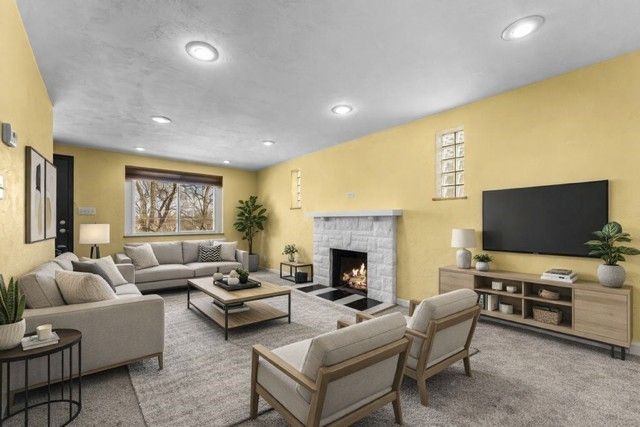 251 Crescent Pines Dr, Penn Hills, PA 15147