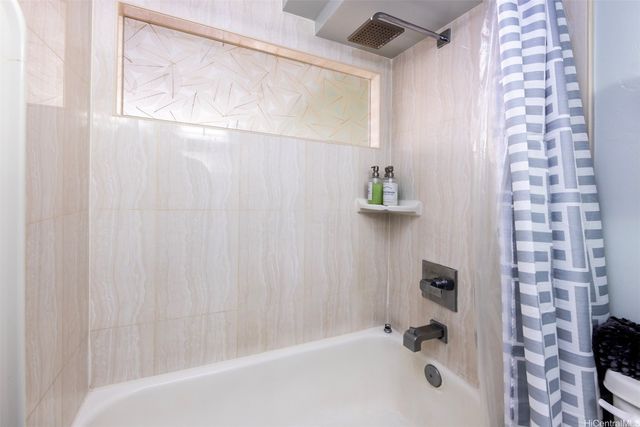 445 Seaside Avenue 1005, Honolulu, HI 96815