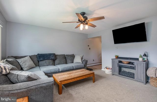 136 BRADLEY AVE, Reading, PA 19608