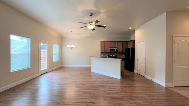 517 Highpark Court, Lake Dallas, TX 75065