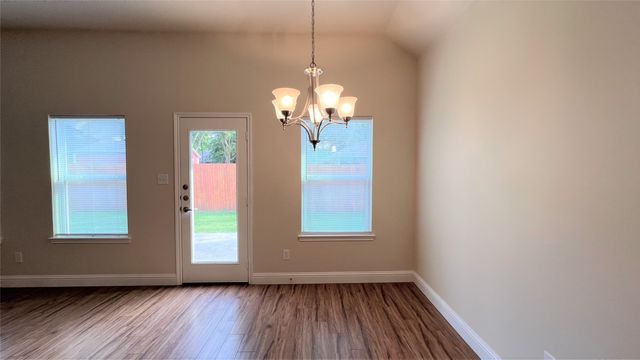 517 Highpark Court, Lake Dallas, TX 75065