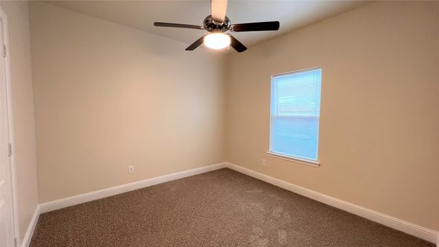 517 Highpark Court, Lake Dallas, TX 75065