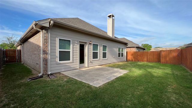 517 Highpark Court, Lake Dallas, TX 75065