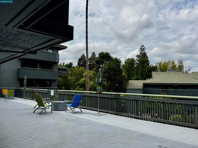 1640 San Miguel Dr, Walnut Creek, CA 94596