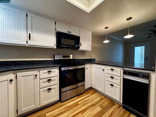 1640 San Miguel Dr, Walnut Creek, CA 94596