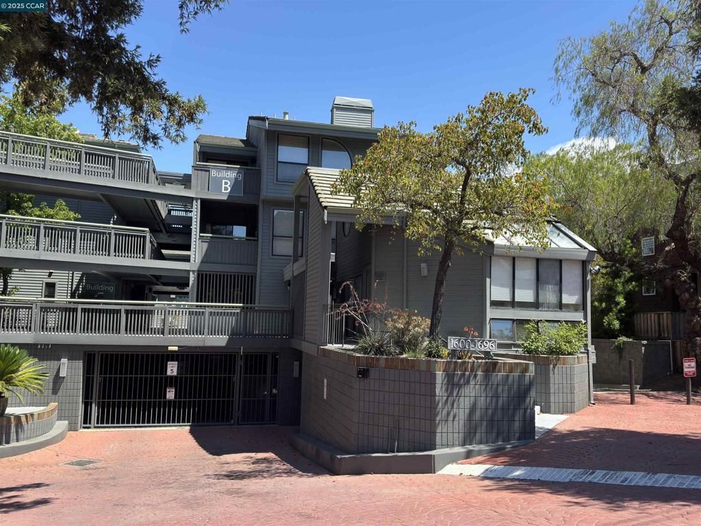 1640 San Miguel Dr, Walnut Creek, CA 94596