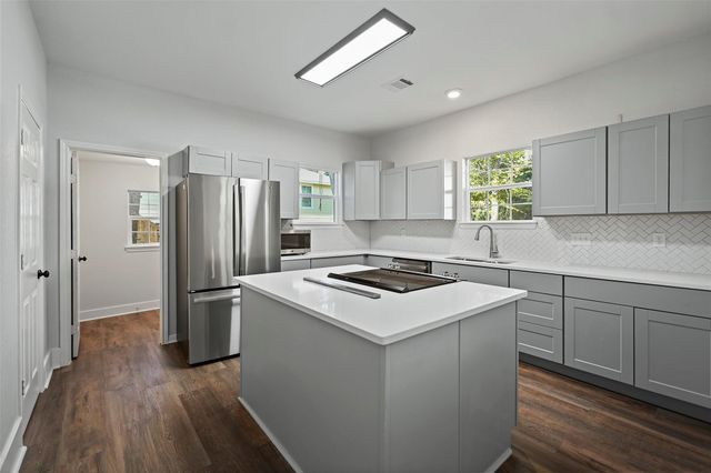 17507 Wild Oak Drive, Houston, TX 77090