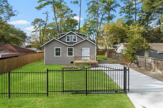 17507 Wild Oak Drive, Houston, TX 77090