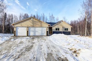 8963 E Honey Bear Circle, Palmer, AK 99645