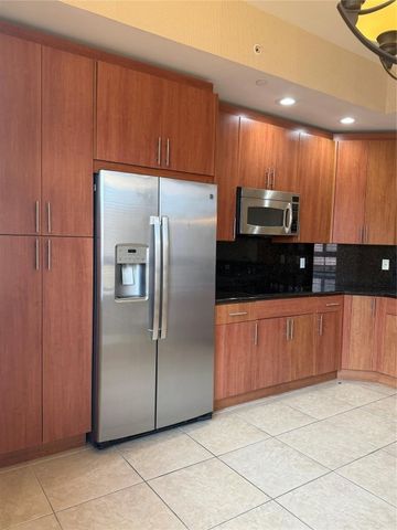 16135 Emerald Estates Drive 261, Weston, FL 33331