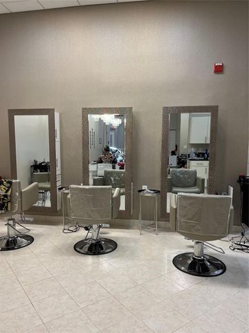 16135 Emerald Estates Drive 261, Weston, FL 33331