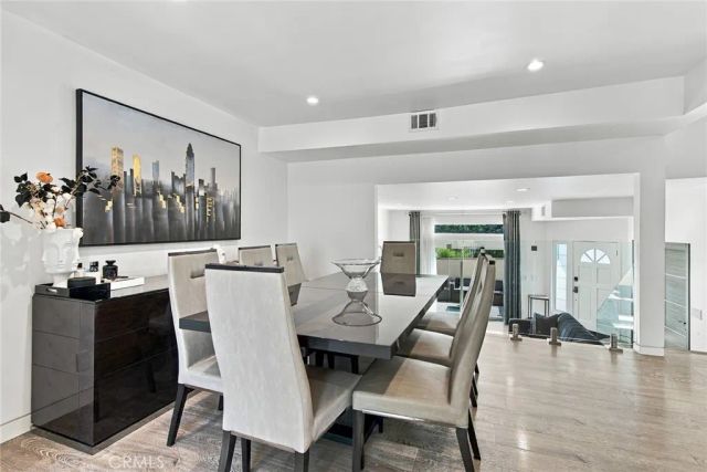 7100 Balboa Boulevard 807, Lake Balboa, CA 91406
