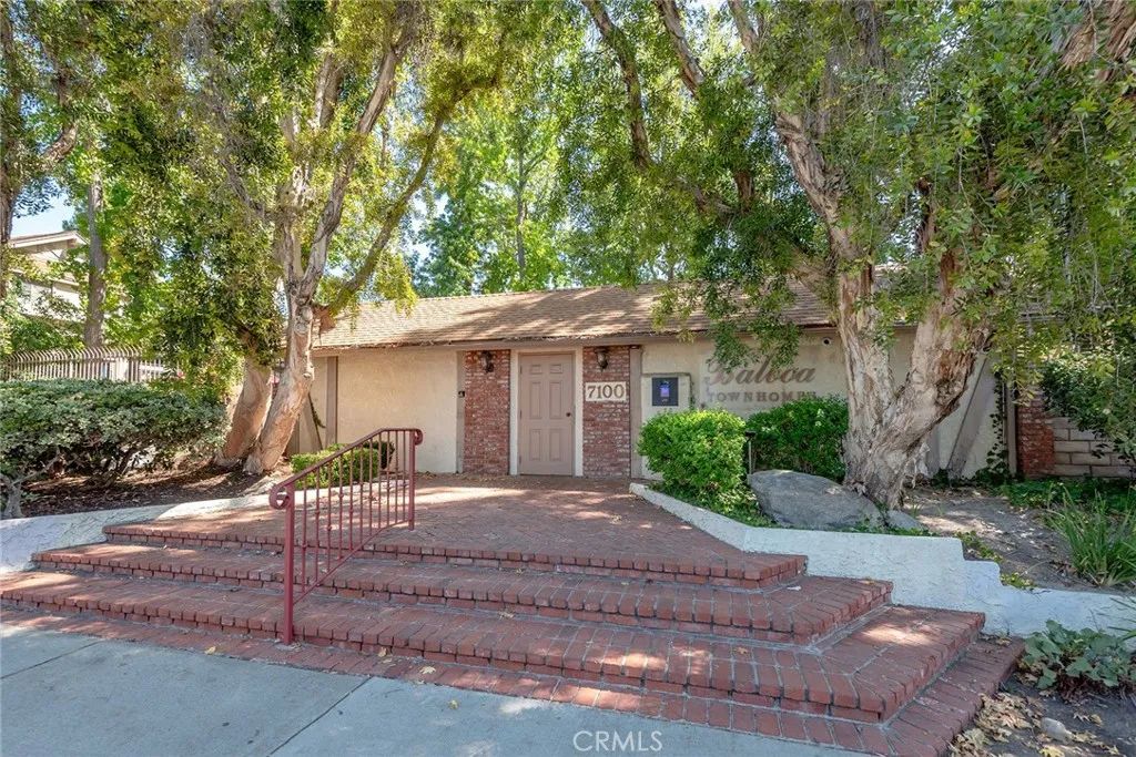 7100 Balboa Boulevard 807, Lake Balboa, CA 91406