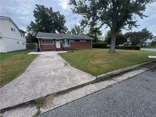 43 Pennwood DR, Hampton, VA 23666