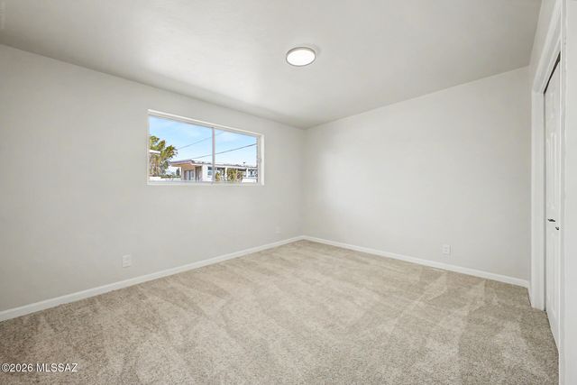 5842 E North Street, Tucson, AZ 85712