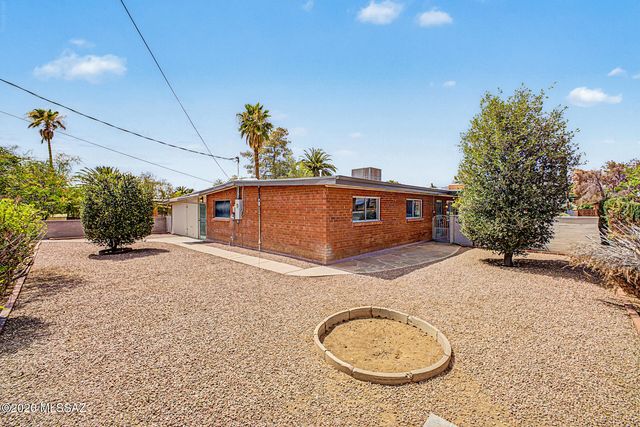 5842 E North Street, Tucson, AZ 85712