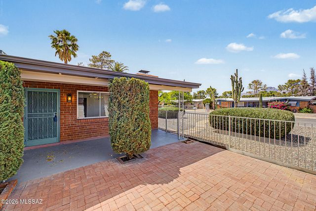 5842 E North Street, Tucson, AZ 85712