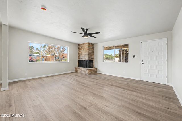 5842 E North Street, Tucson, AZ 85712