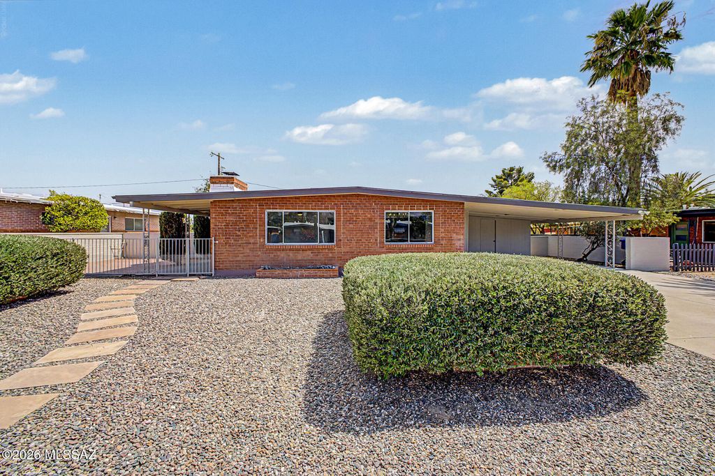 5842 E North Street, Tucson, AZ 85712