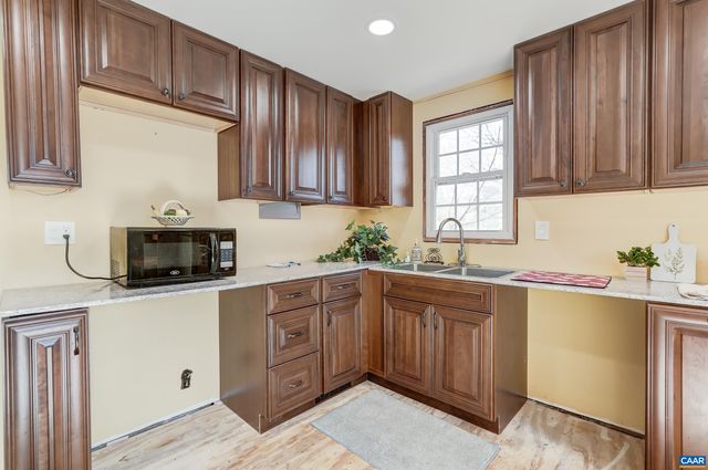 6685 JEFFERSON MILL RD, Scottsville, VA 24590