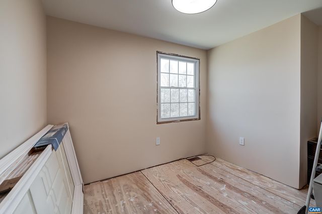 6685 JEFFERSON MILL RD, Scottsville, VA 24590