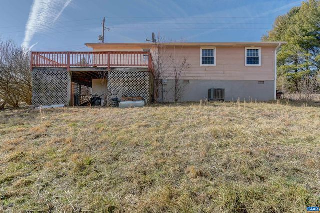 6685 JEFFERSON MILL RD, Scottsville, VA 24590