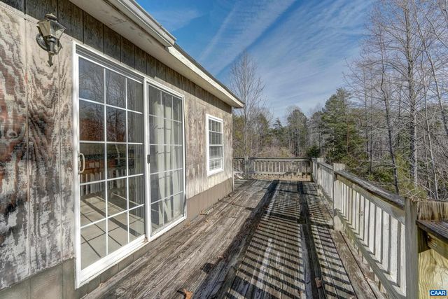 6685 JEFFERSON MILL RD, Scottsville, VA 24590