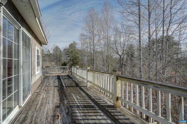 6685 JEFFERSON MILL RD, Scottsville, VA 24590