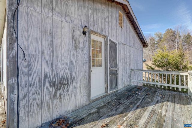 6685 JEFFERSON MILL RD, Scottsville, VA 24590