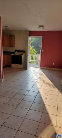 6685 JEFFERSON MILL RD, Scottsville, VA 24590