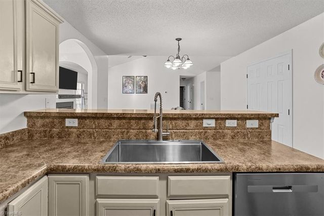 295 Calinda Drive, Thomasville, NC 27360