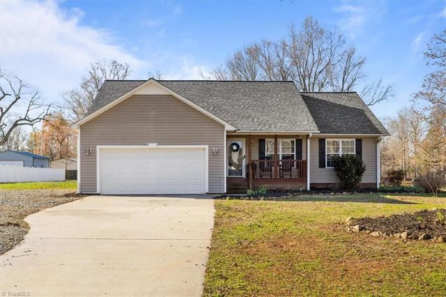 295 Calinda Drive, Thomasville, NC 27360