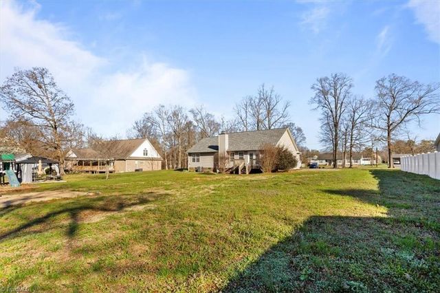 295 Calinda Drive, Thomasville, NC 27360