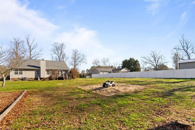 295 Calinda Drive, Thomasville, NC 27360