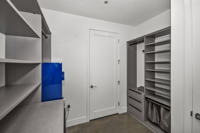 900 W Washington Boulevard 301, Chicago, IL 60607