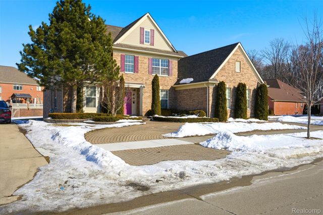 42575 Silverwood Drive, Sterling Heights, MI 48314