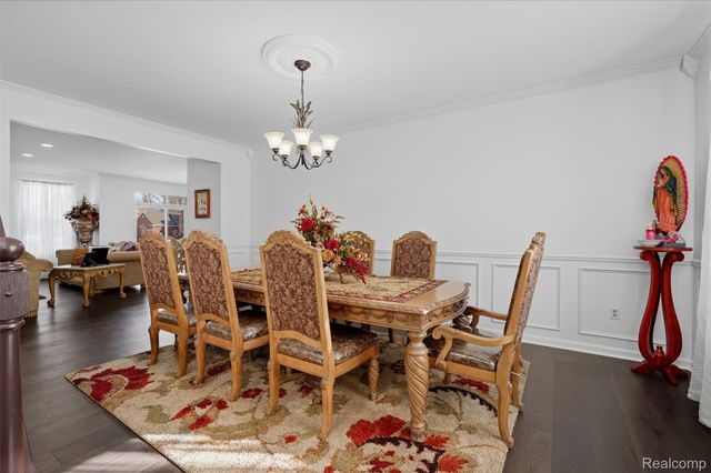 42575 Silverwood Drive, Sterling Heights, MI 48314